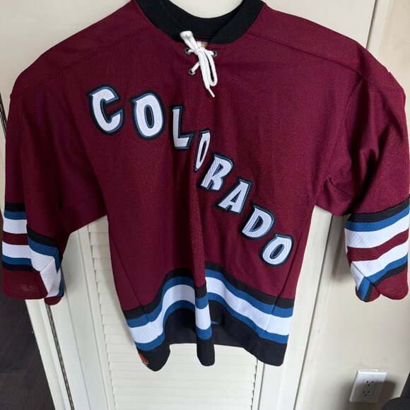 2001-2007 Koho Colorado Avalanche Alternate Jersey Youth L/XL - Picture 1 of 3